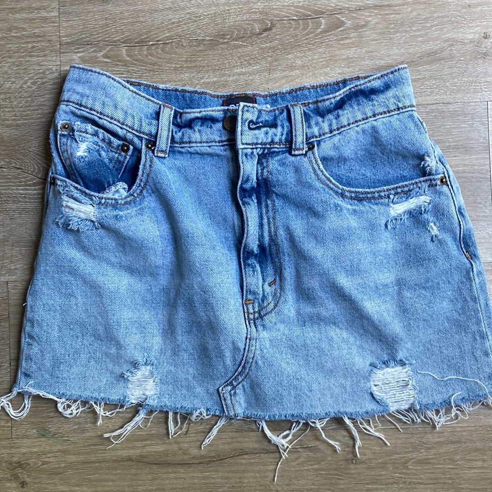 BDG distressed skirt